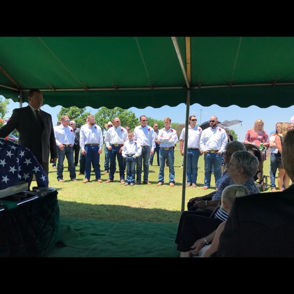 Meet your Posher, Danny - Picture 4 of 7